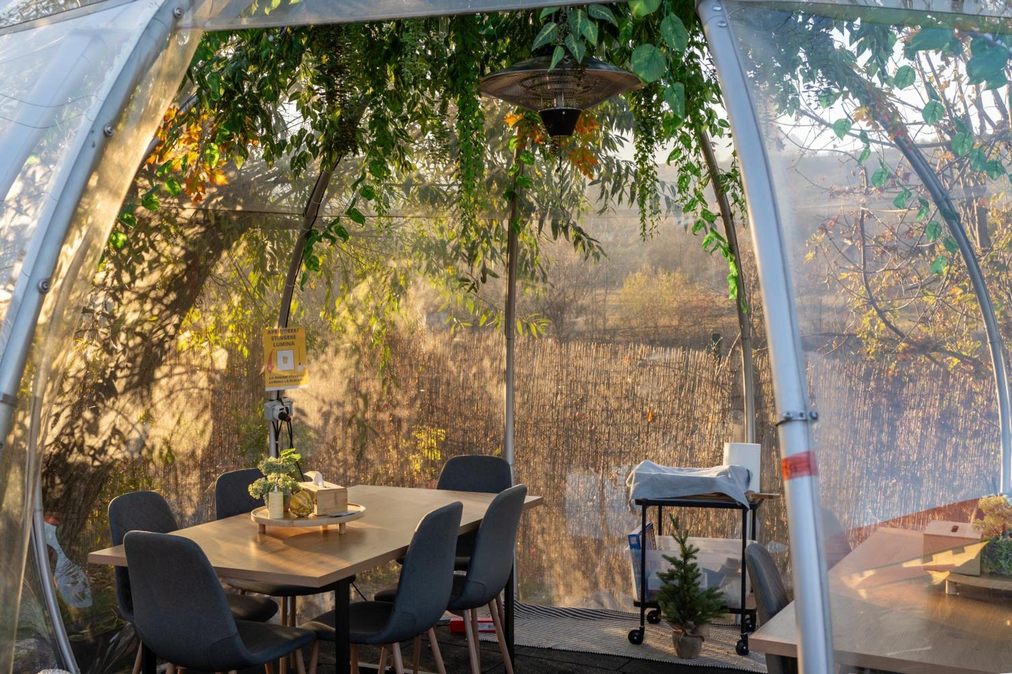 Glamp In Style Pods Resort Бран Экстерьер фото