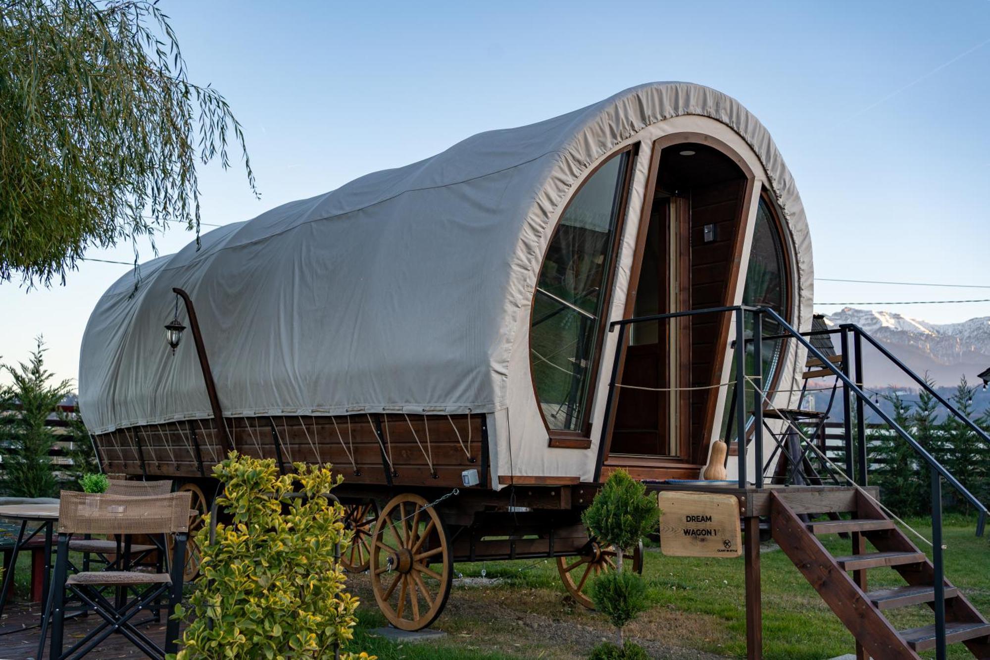 Glamp In Style Pods Resort Бран Экстерьер фото